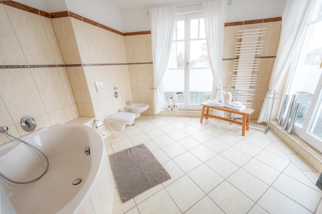 Villa Duene Mit Grosser Sonnenterrasse, Kamin, Wlan Und Tiefgarage Fuer 2-4 Personen Ostseebad Kühlungsborn エクステリア 写真