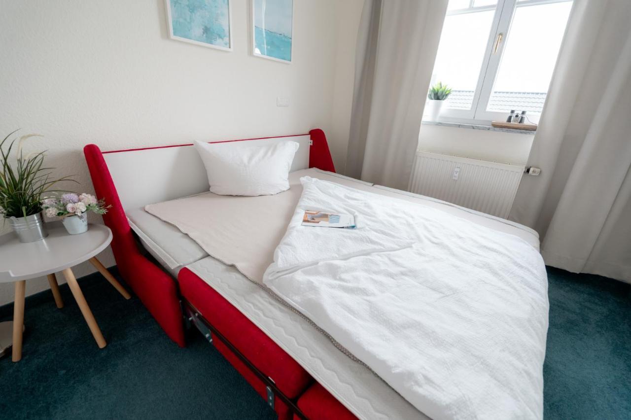 Villa Duene Mit Grosser Sonnenterrasse, Kamin, Wlan Und Tiefgarage Fuer 2-4 Personen Ostseebad Kühlungsborn エクステリア 写真