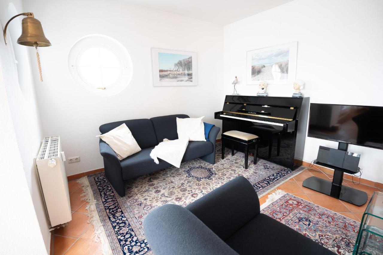 Villa Duene Mit Grosser Sonnenterrasse, Kamin, Wlan Und Tiefgarage Fuer 2-4 Personen Ostseebad Kühlungsborn エクステリア 写真